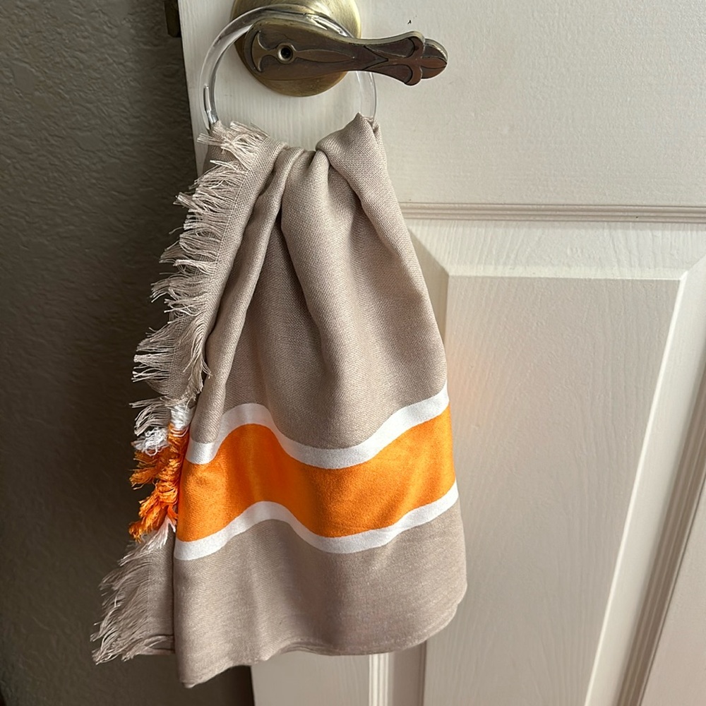 27x 62 scarf new